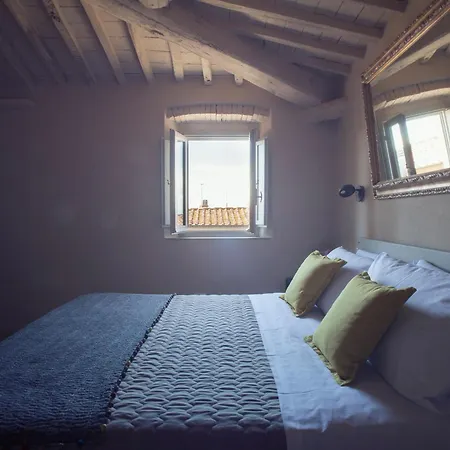 Di Via Montebello Bed & Breakfast