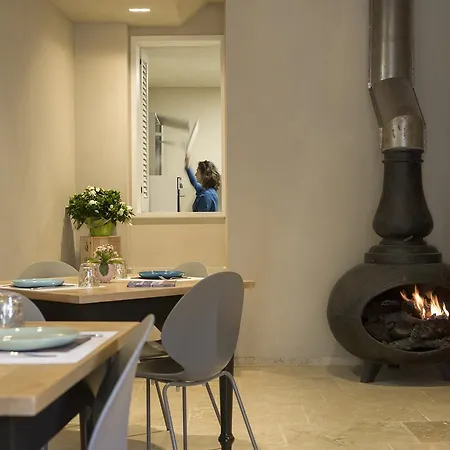 Di Via Montebello Bed & Breakfast