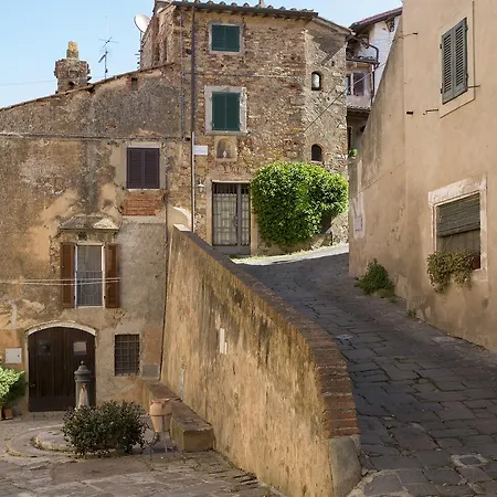 Di Via Montebello Castagneto Carducci